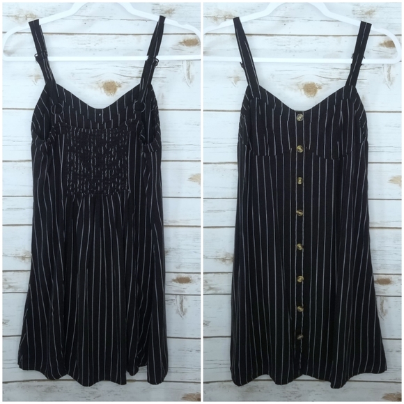 Justify Pin Stripe Dress Size Medium - Picture 3 of 4